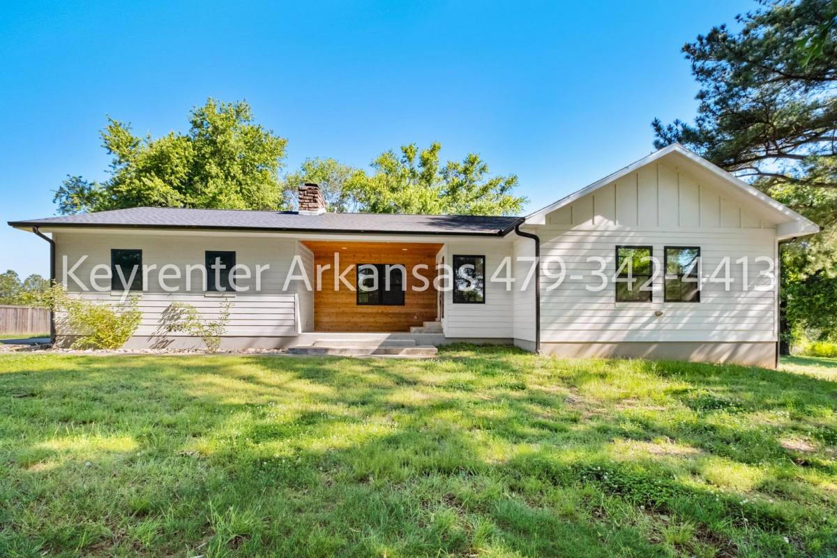 House for rent at 4480 E Trough Spring Rd, Fayetteville, AR 72703