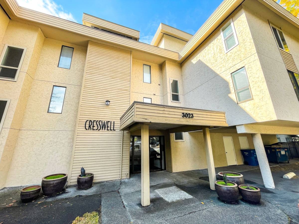 Apartment for rent at 3023 14th Ave W, Seattle, WA 98119