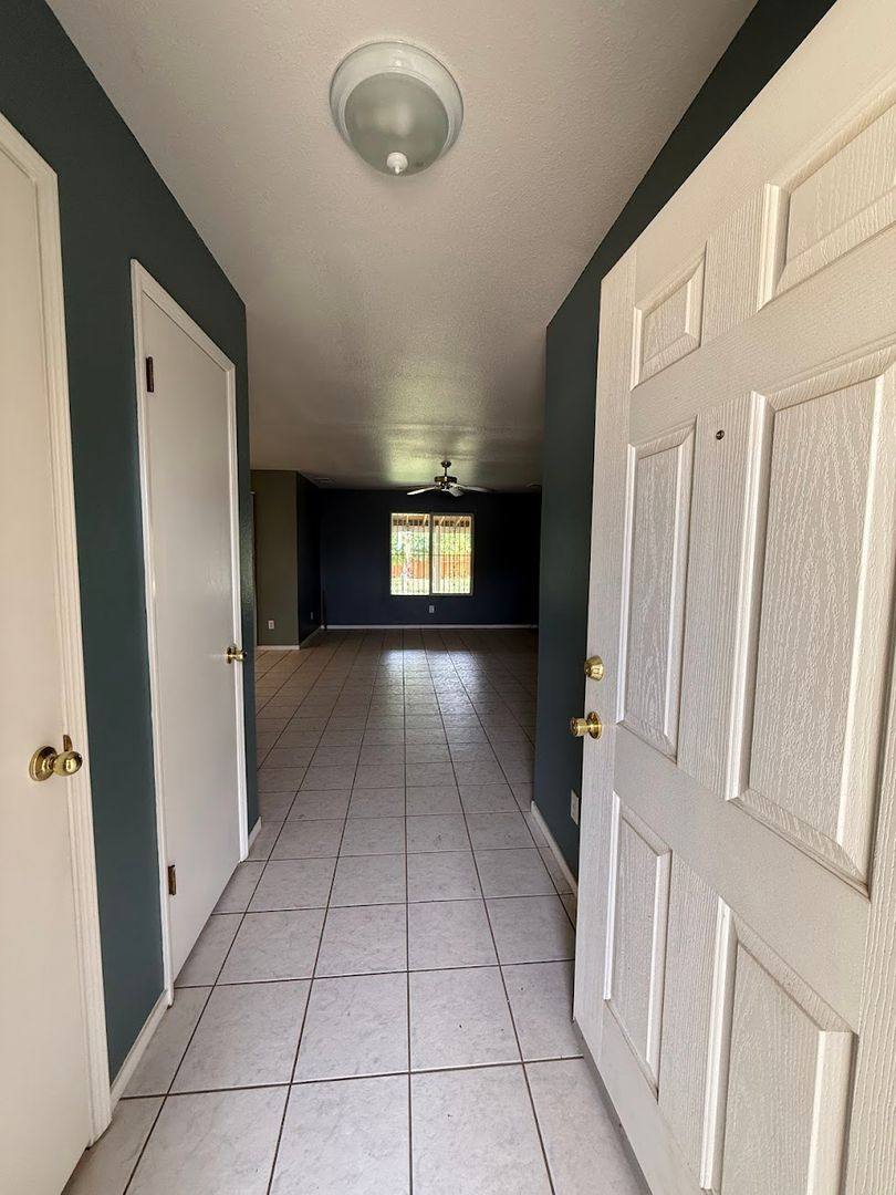 House for rent at 248 Exie Lane, Dinuba, CA 93618