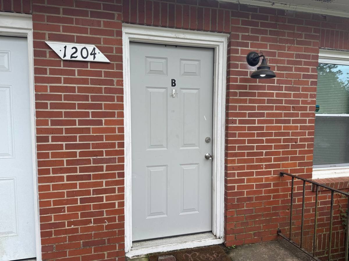 Apartment for rent at 1204 Julia Ave, Albany, GA 31707