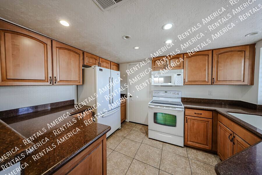 House for rent at 3301 E Wescott Dr, Phoenix, AZ 85050