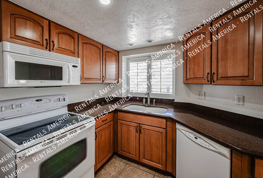 House for rent at 3301 E Wescott Dr, Phoenix, AZ 85050