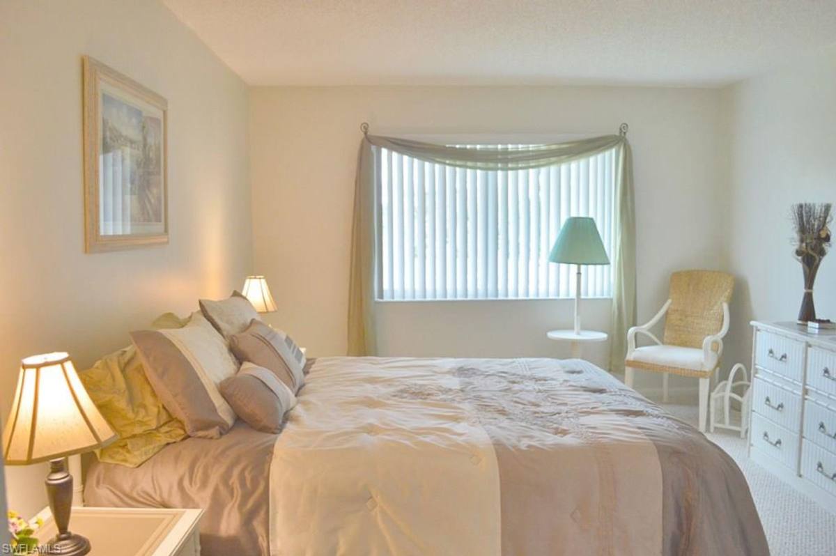 Condo for rent at 135 Palm Dr, Naples, FL 34112