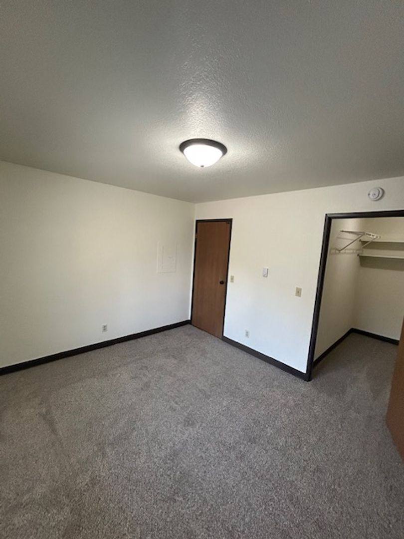 Apartment for rent at 217 W 12th St, Kaukauna, WI 54130