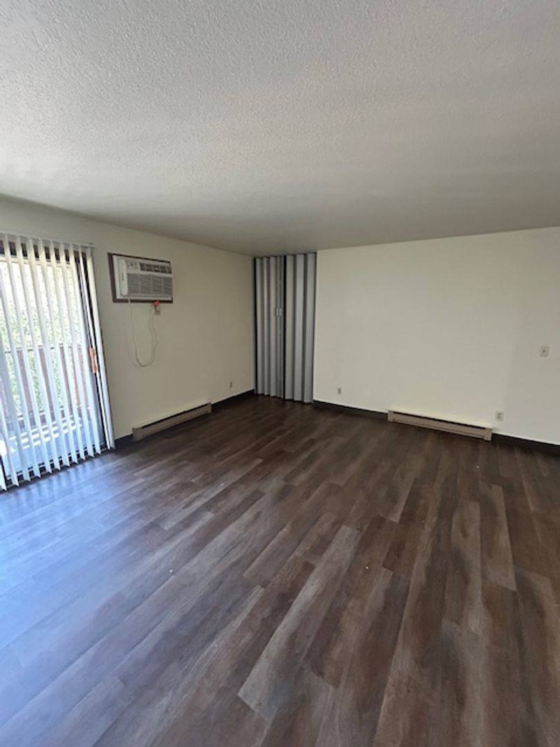 Apartment for rent at 217 W 12th St, Kaukauna, WI 54130