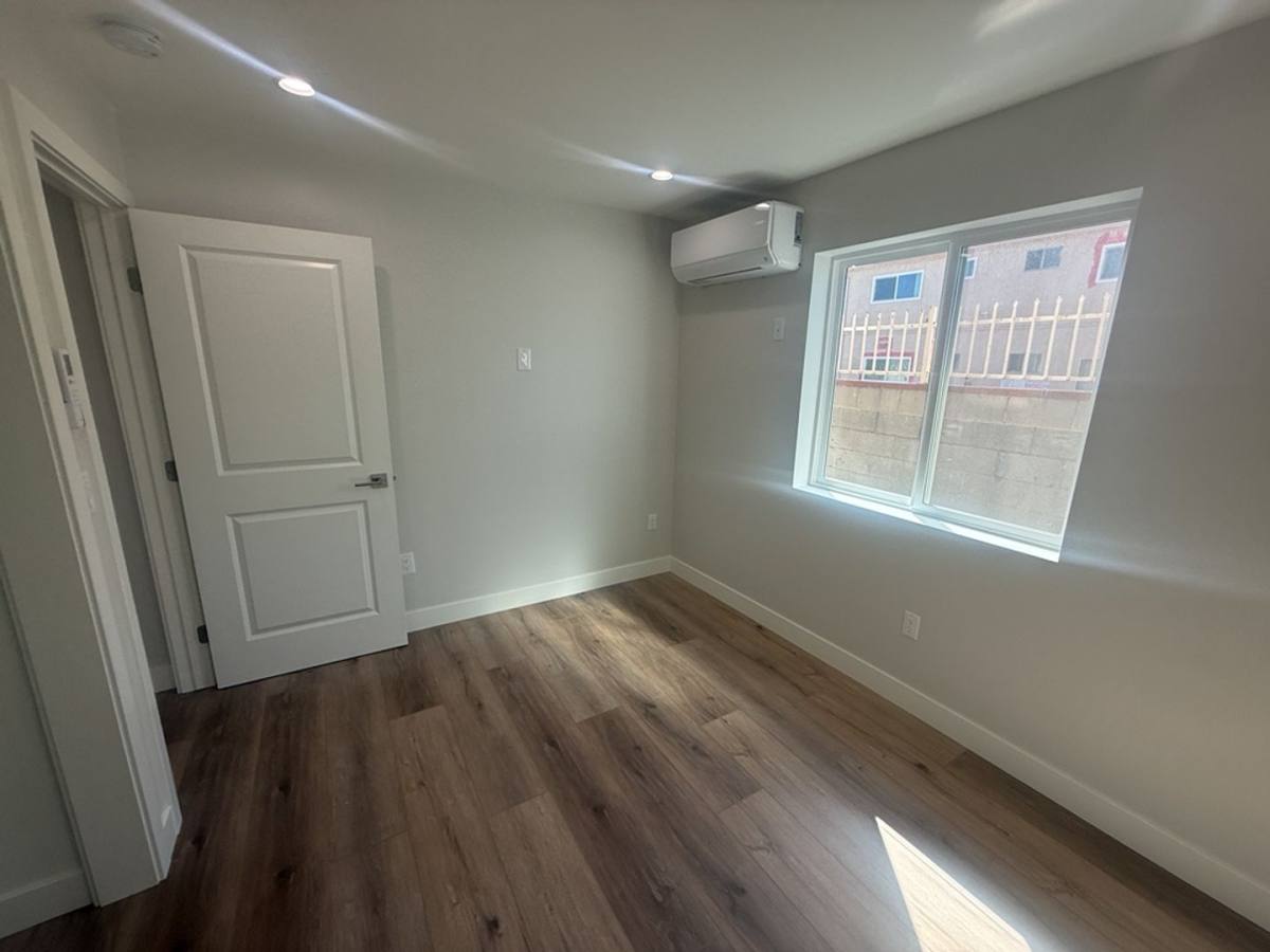 Apartment for rent at 10640-46 Victory Blvd, North Hollywood, CA 91606