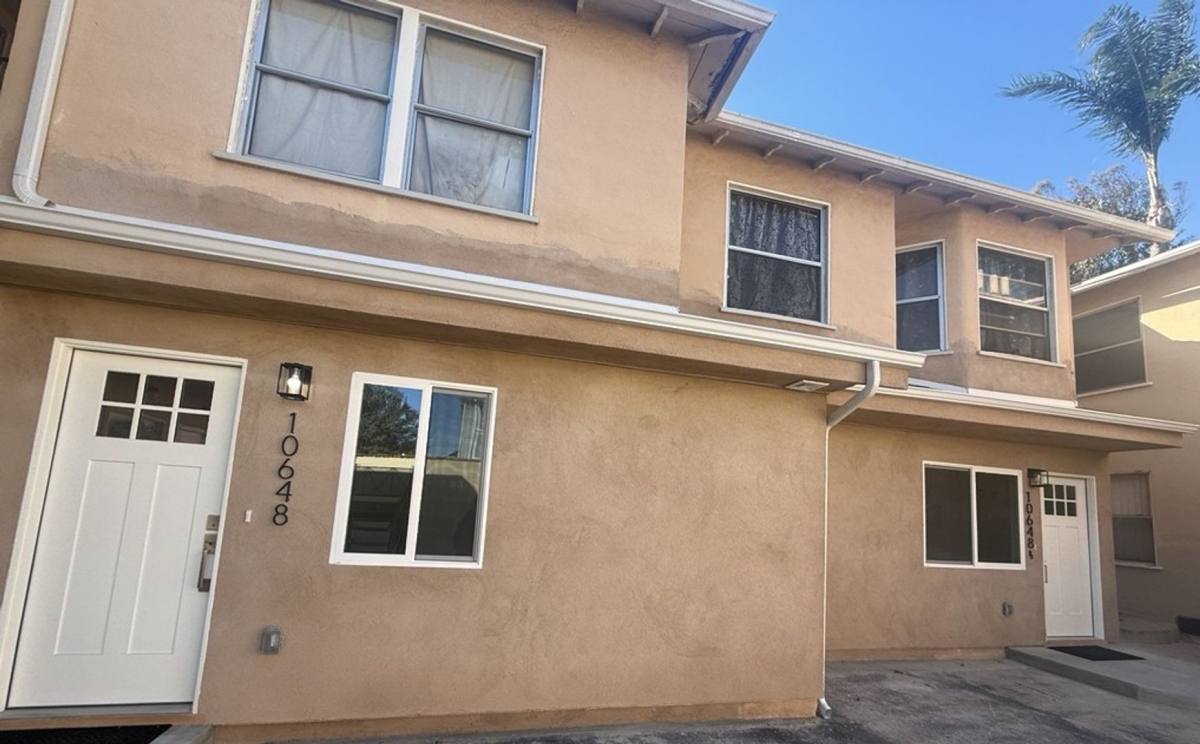 Apartment for rent at 10640-46 Victory Blvd, North Hollywood, CA 91606