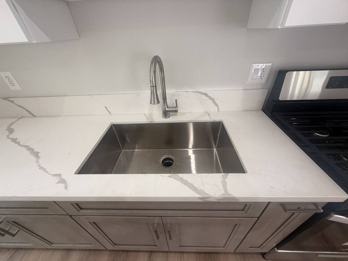 Apartment for rent at 10640-46 Victory Blvd, North Hollywood, CA 91606