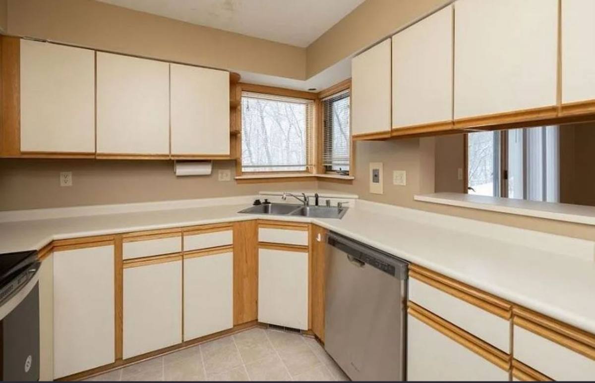 Townhouse for rent at 4944 Bayswater Rd, Minnetonka, MN 55345