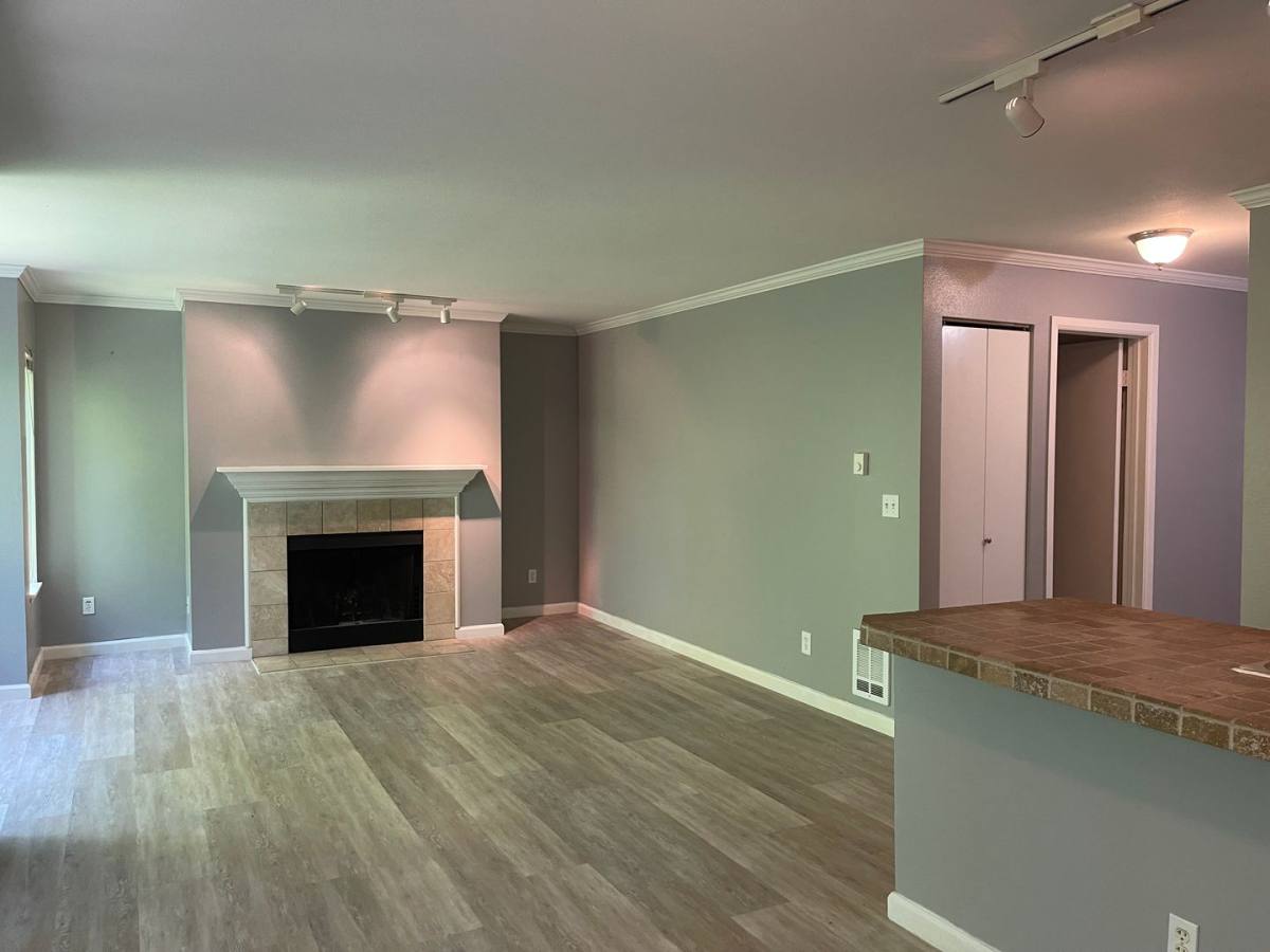 Condo for rent at 31500 33rd Place SW, Federal Way, WA 98023
