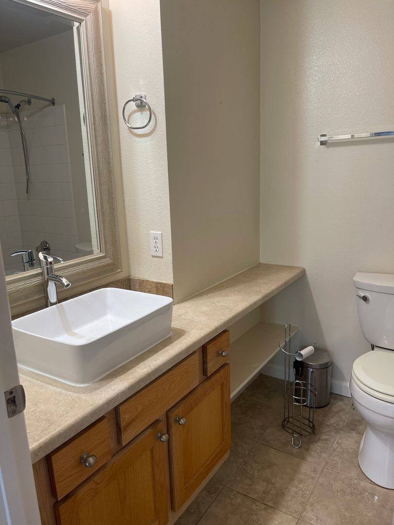Condo for rent at 31500 33rd Place SW, Federal Way, WA 98023