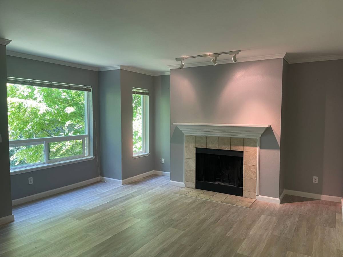 Condo for rent at 31500 33rd Place SW, Federal Way, WA 98023