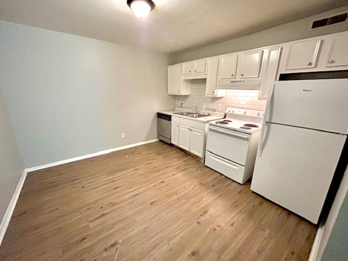 Apartment for rent at 4523 Foster Ave, Huntsville, AL 35805