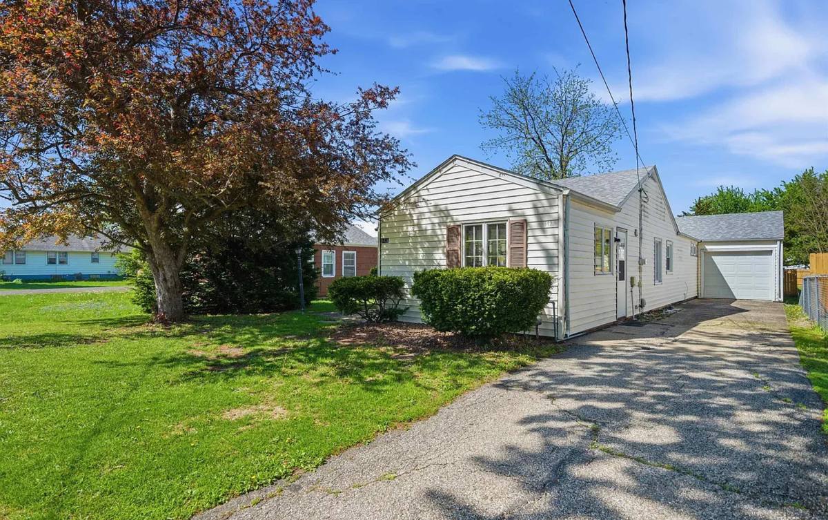 House for rent at 1428 Brown Ave, Galesburg, IL 61401