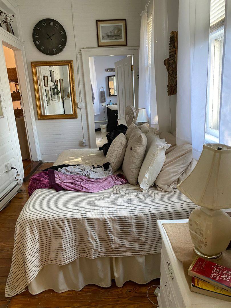 Apartment for rent at 27 S Market St, Staunton, VA 24401