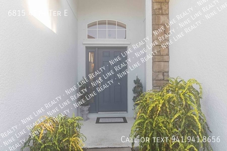 House for rent at 6815 45th Terrace E, Bradenton, FL 34203