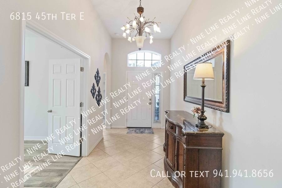 House for rent at 6815 45th Terrace E, Bradenton, FL 34203
