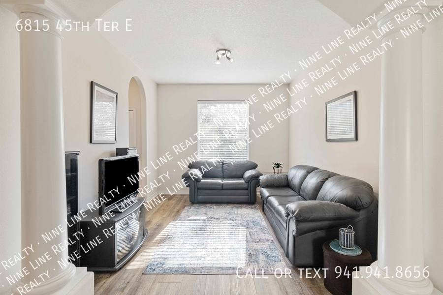House for rent at 6815 45th Terrace E, Bradenton, FL 34203