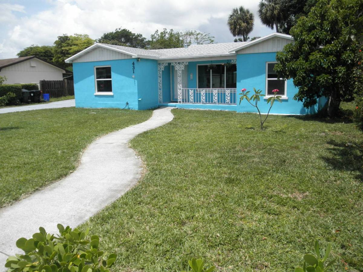 House for rent at 431 Virginia Dr, Lake Worth, FL 33461