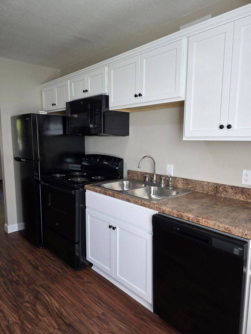 Apartment for rent at 429 Wilson Ave E, Thomasville, AL 36784