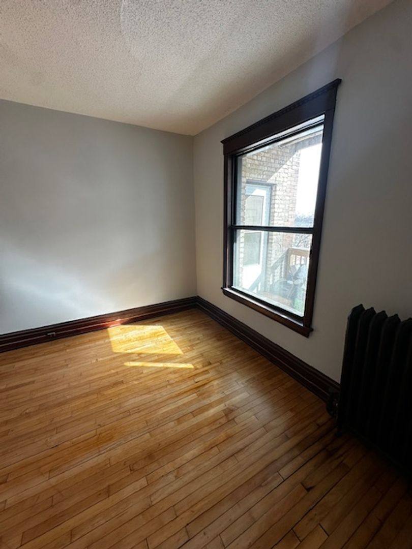 Apartment for rent at 905 W Franklin, Minneapolis, MN 55405