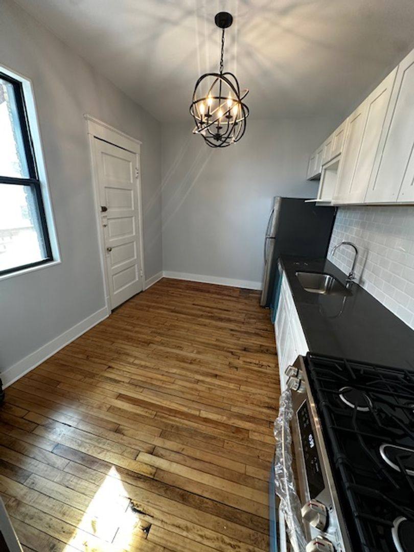 Apartment for rent at 905 W Franklin, Minneapolis, MN 55405