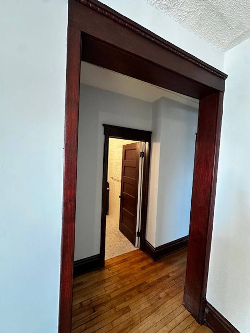 Apartment for rent at 905 W Franklin, Minneapolis, MN 55405