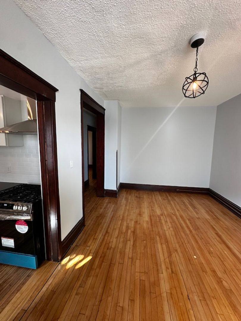 Apartment for rent at 905 W Franklin, Minneapolis, MN 55405