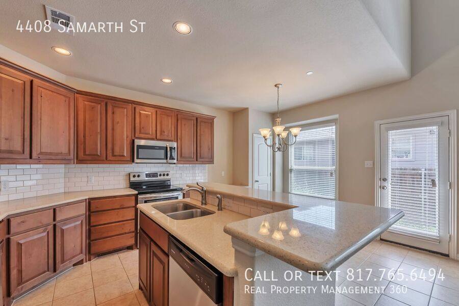 Townhouse for rent at 4408 Samarth St, Irving, TX 75061