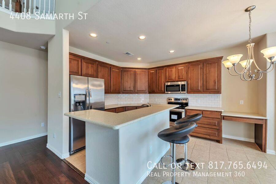 Townhouse for rent at 4408 Samarth St, Irving, TX 75061