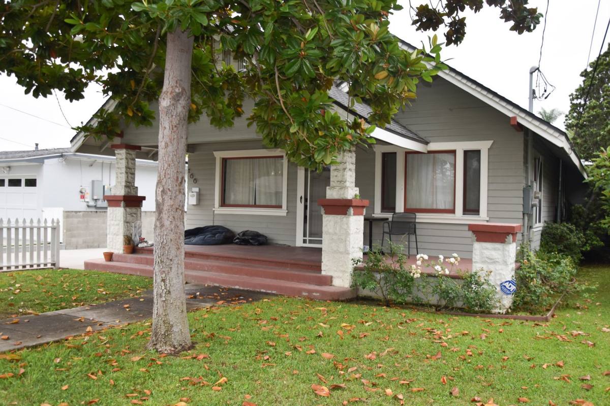 Apartment for rent at 166 N Cambridge, Orange, CA 92866