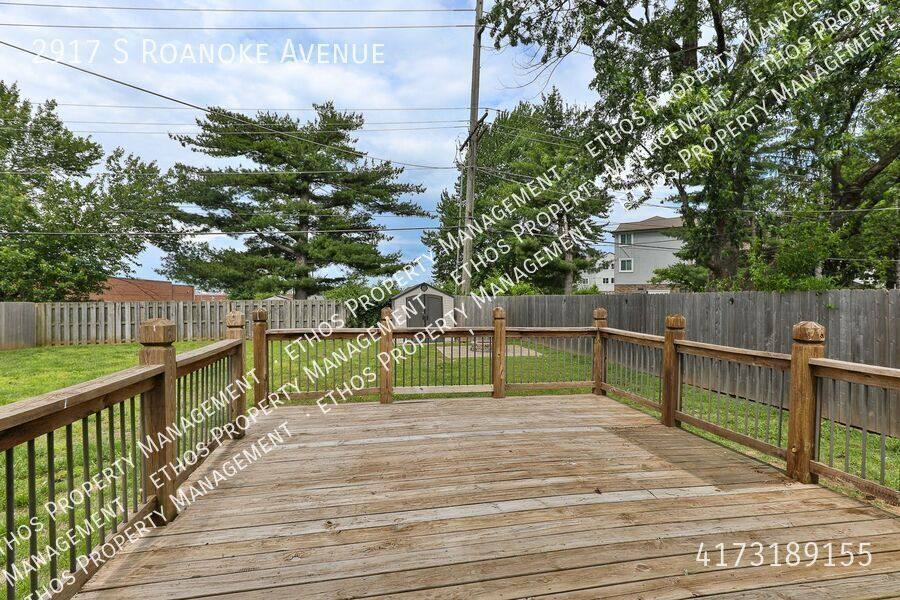 House for rent at 2917 S Roanoke Ave, Springfield, MO 65807