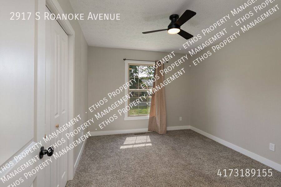 House for rent at 2917 S Roanoke Ave, Springfield, MO 65807