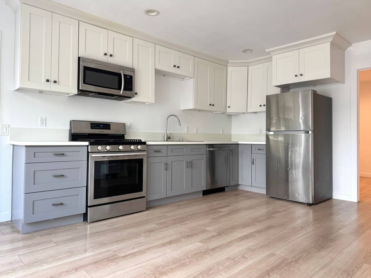 Apartment for rent at 1538 W 30th St, Los Angeles, CA 90007