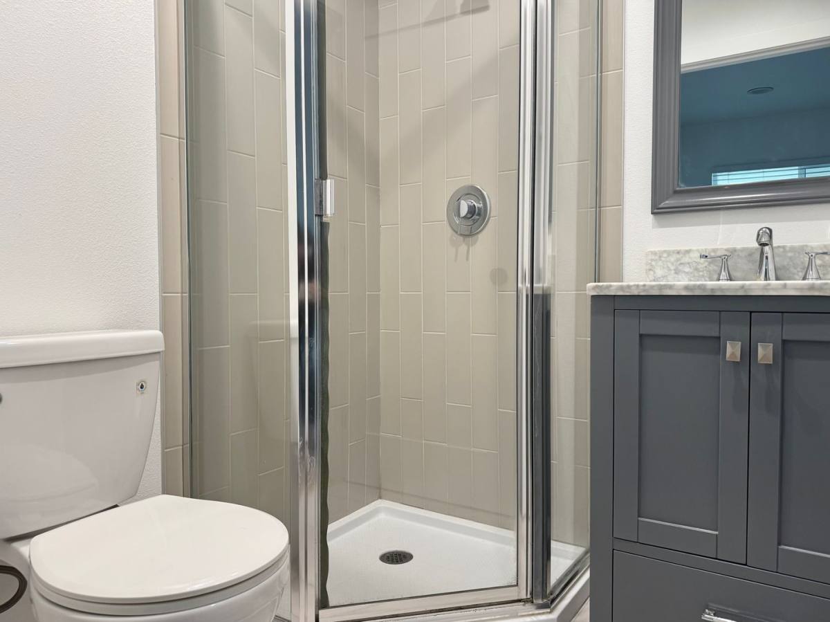 Apartment for rent at 1538 W 30th St, Los Angeles, CA 90007