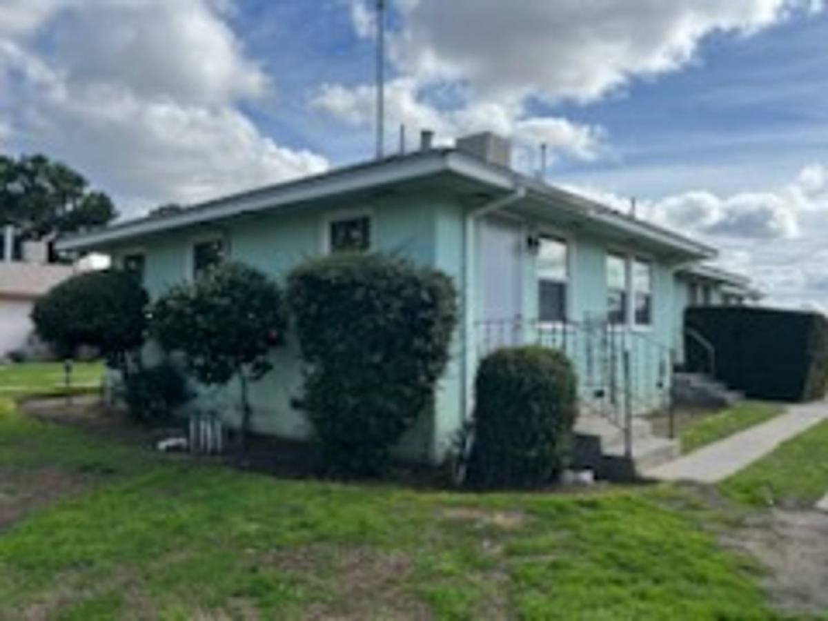 Apartment for rent at 2132-2136 E Peralta Way, Fresno, CA 93703