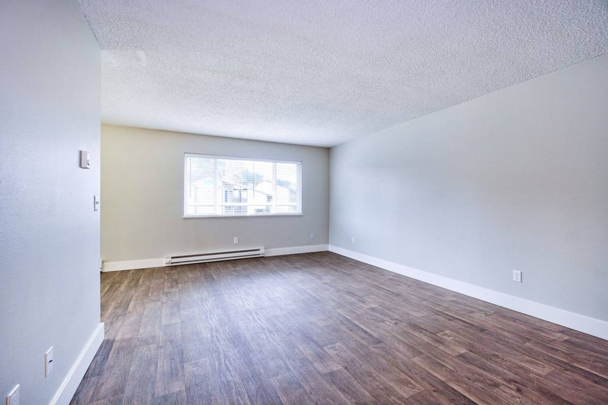 Apartment for rent at 165 SW Eastman Parkway, Gresham, OR 97080