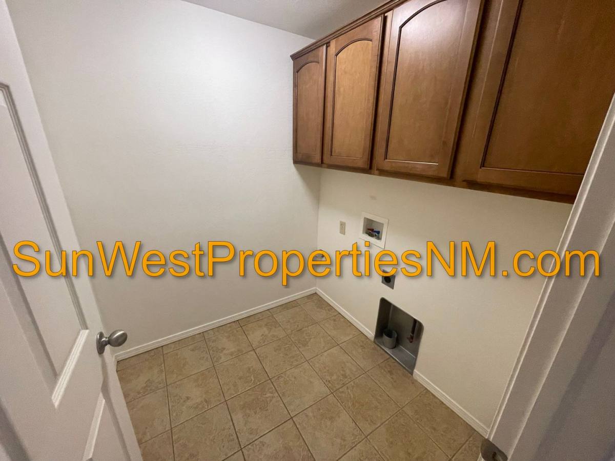 Townhouse for rent at 553 E Zia St, Aztec, NM 87410