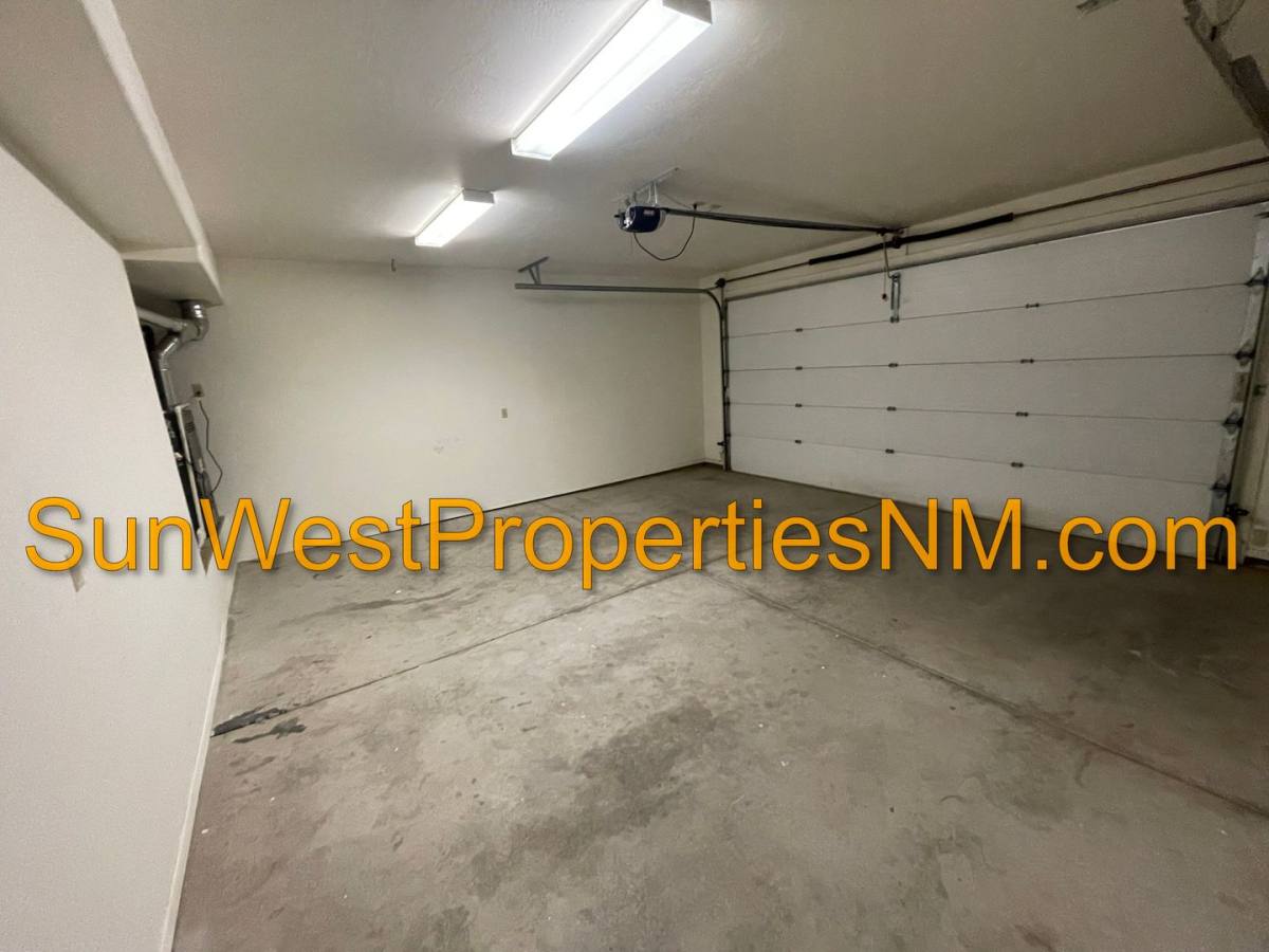 Townhouse for rent at 553 E Zia St, Aztec, NM 87410