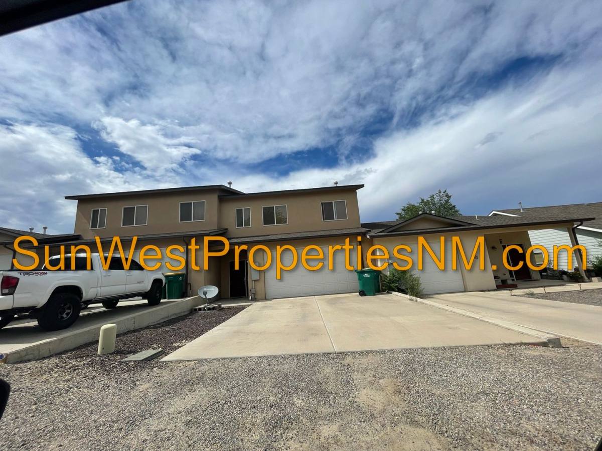 Townhouse for rent at 553 E Zia St, Aztec, NM 87410