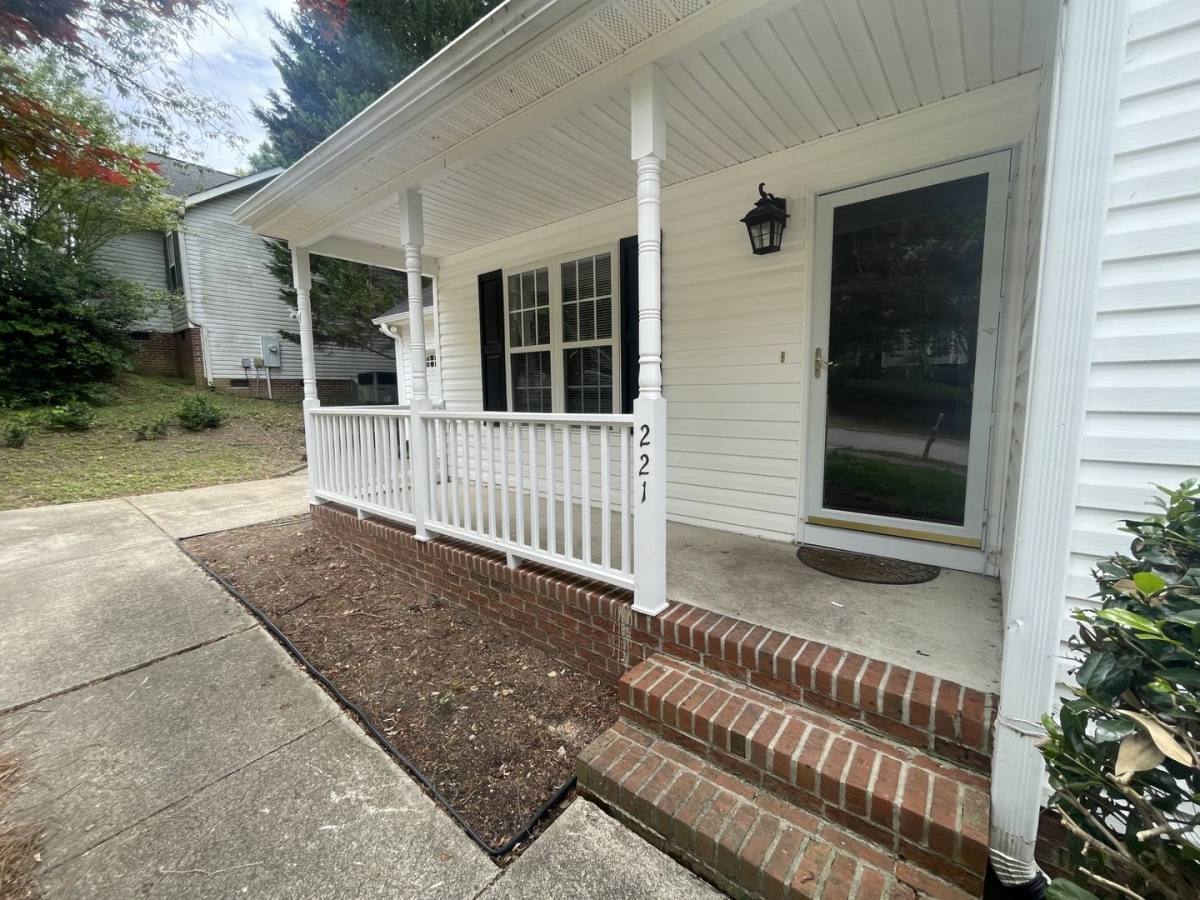 House for rent at 221 Alberbury Commons Court, Wake Forest, NC 27587