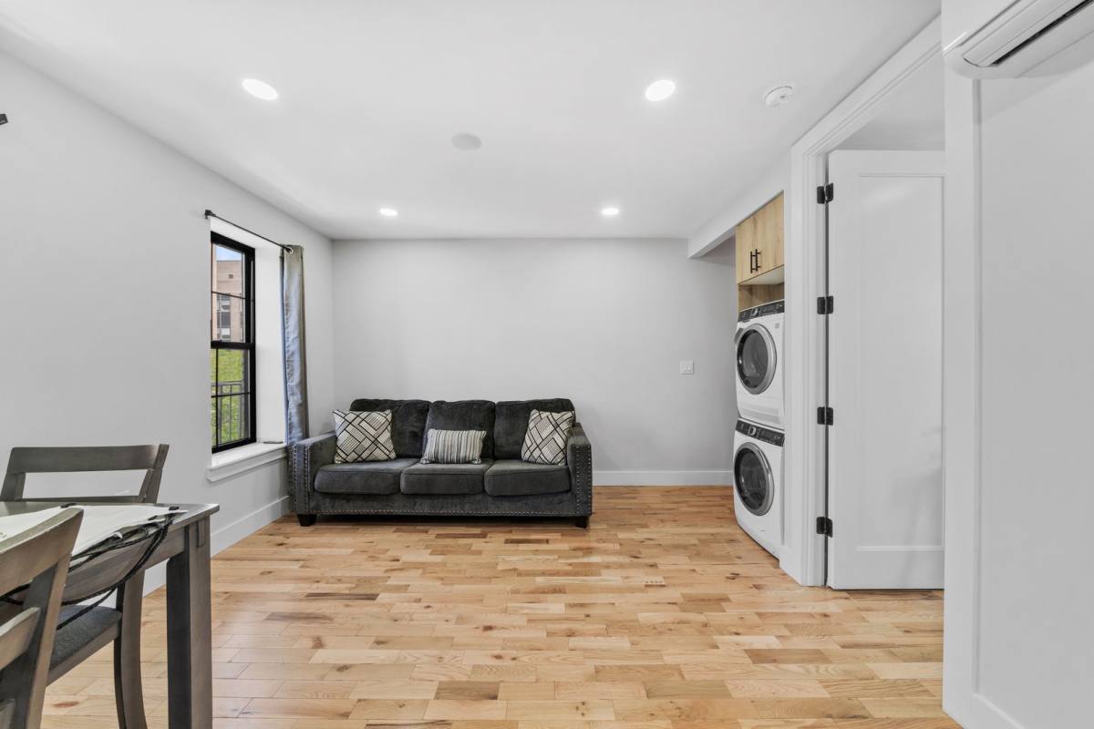 Apartment for rent at 558 E 191st St, Bronx, NY 10458