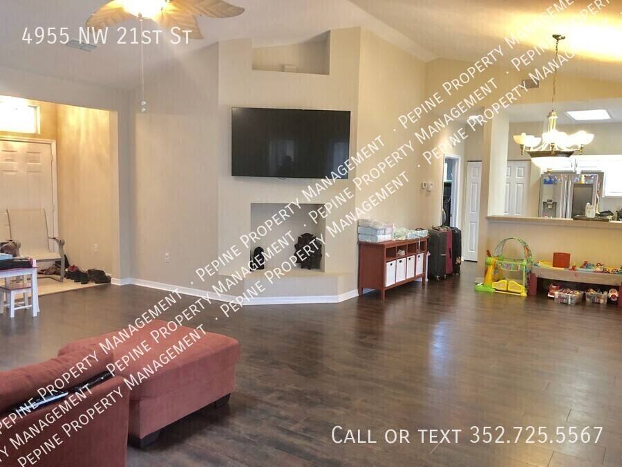 House for rent at 4955 NW 21st St, Gainesville, FL 32605