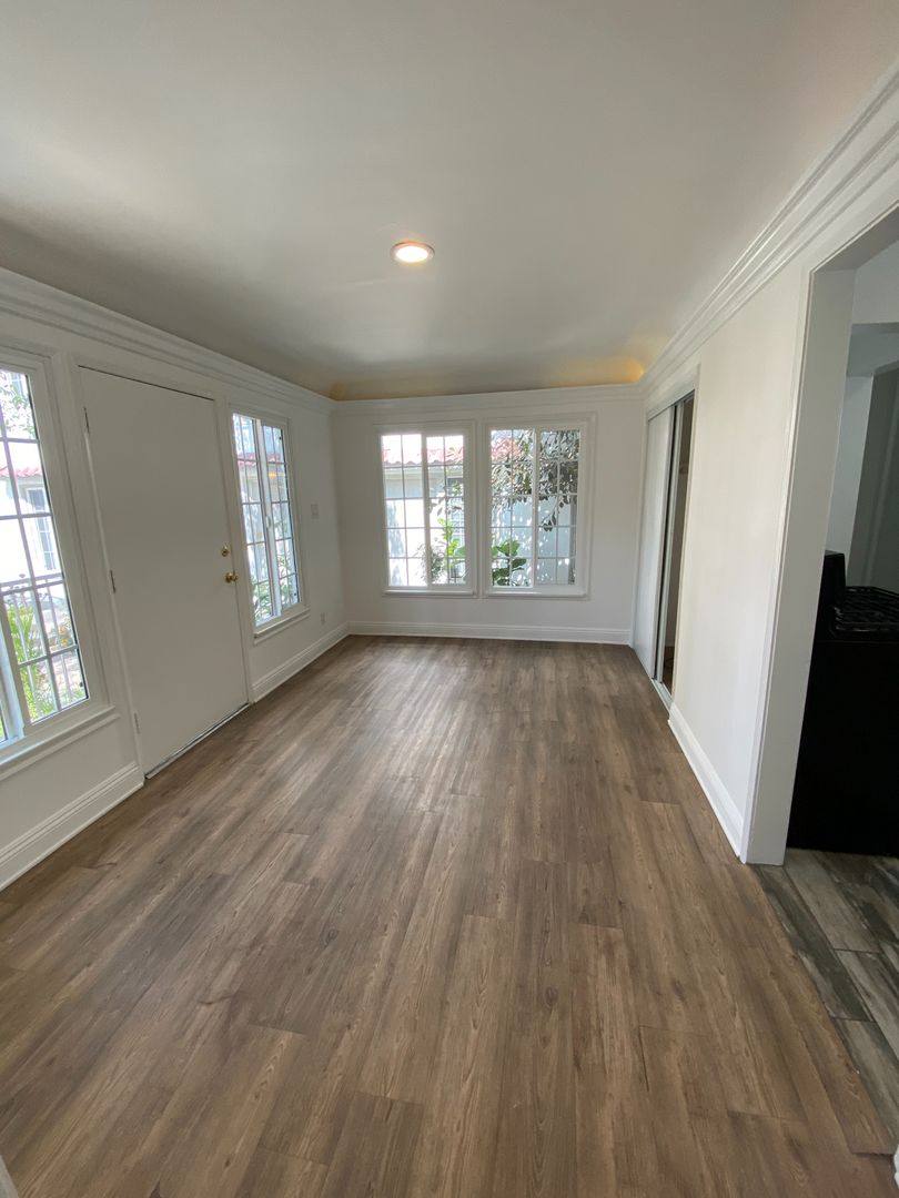 Apartment for rent at 4515-4519 Willow Brook Ave, Los Angeles, CA 90029
