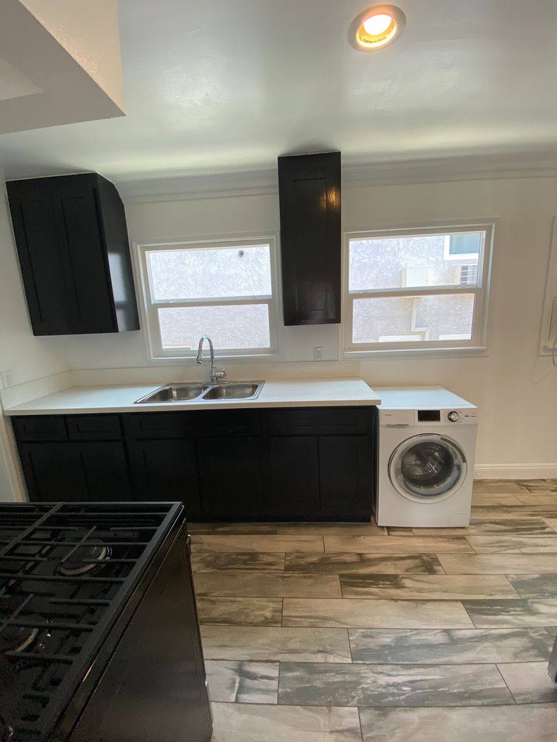 Apartment for rent at 4515-4519 Willow Brook Ave, Los Angeles, CA 90029