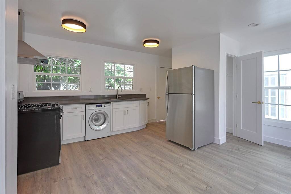 Apartment for rent at 4515-4519 Willow Brook Ave, Los Angeles, CA 90029