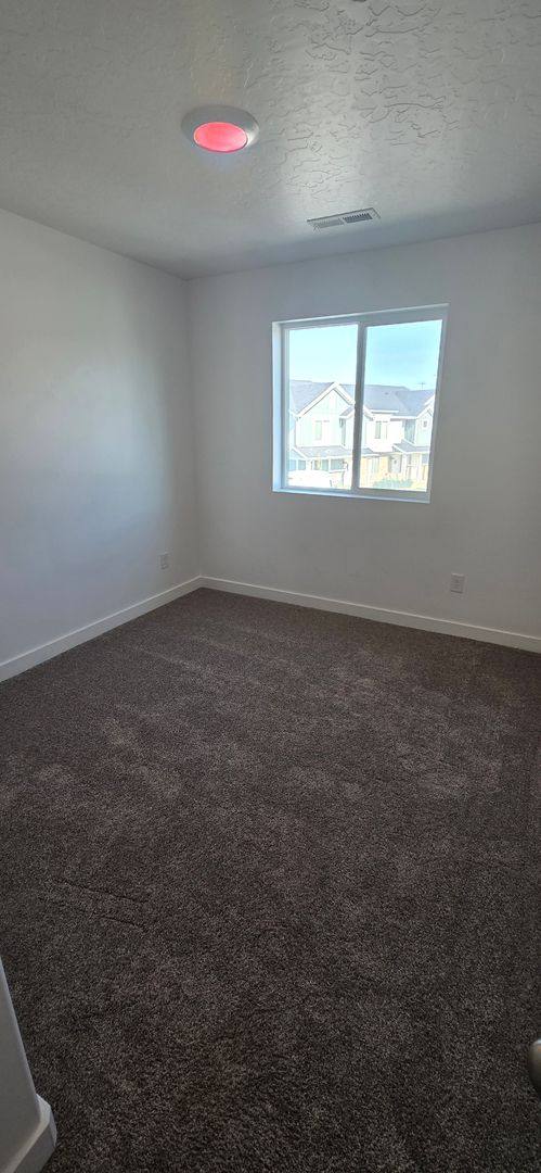 Townhouse for rent at 1208 Summit Ridge Parkway, Santaquin, UT 84655