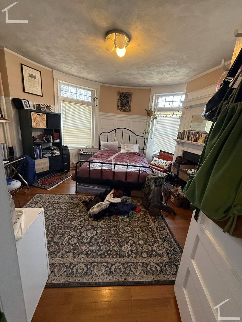 Apartment for rent at 1879 Beacon St #2, Brookline, MA 02445
