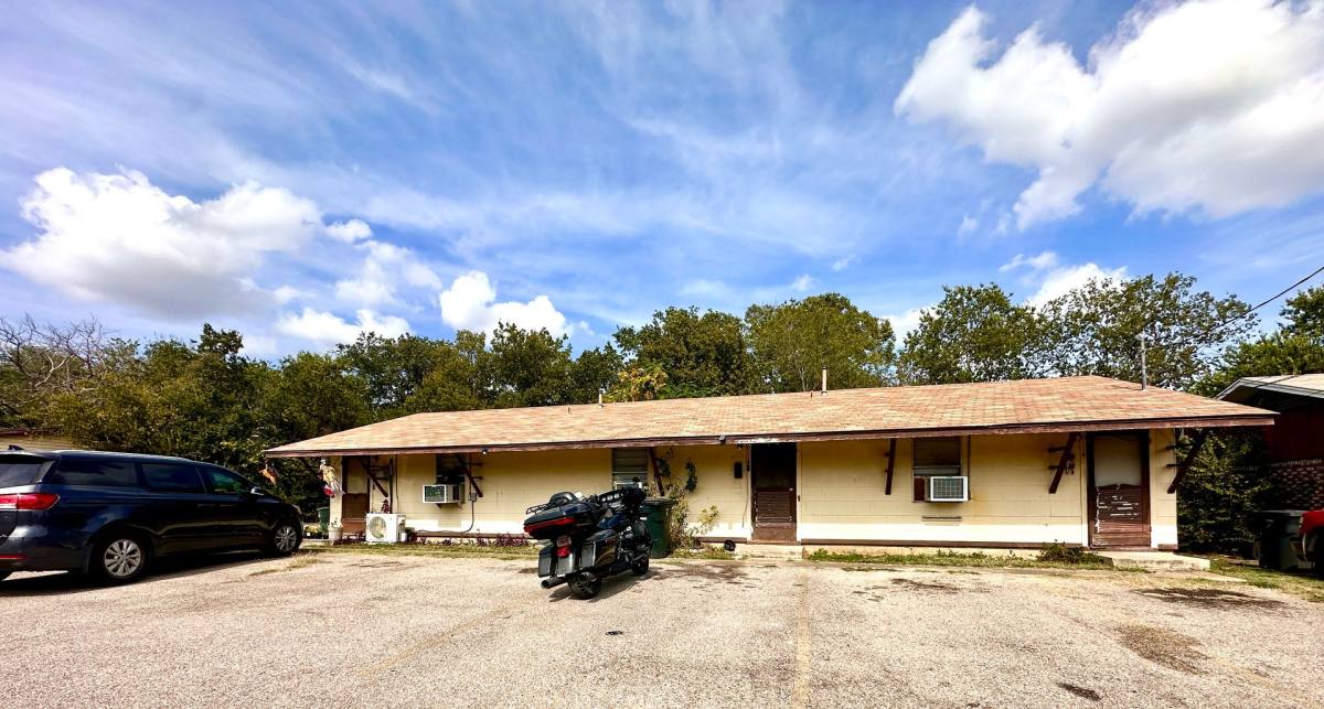 Apartment for rent at 611 McArthur Dr, Killeen, TX 76541