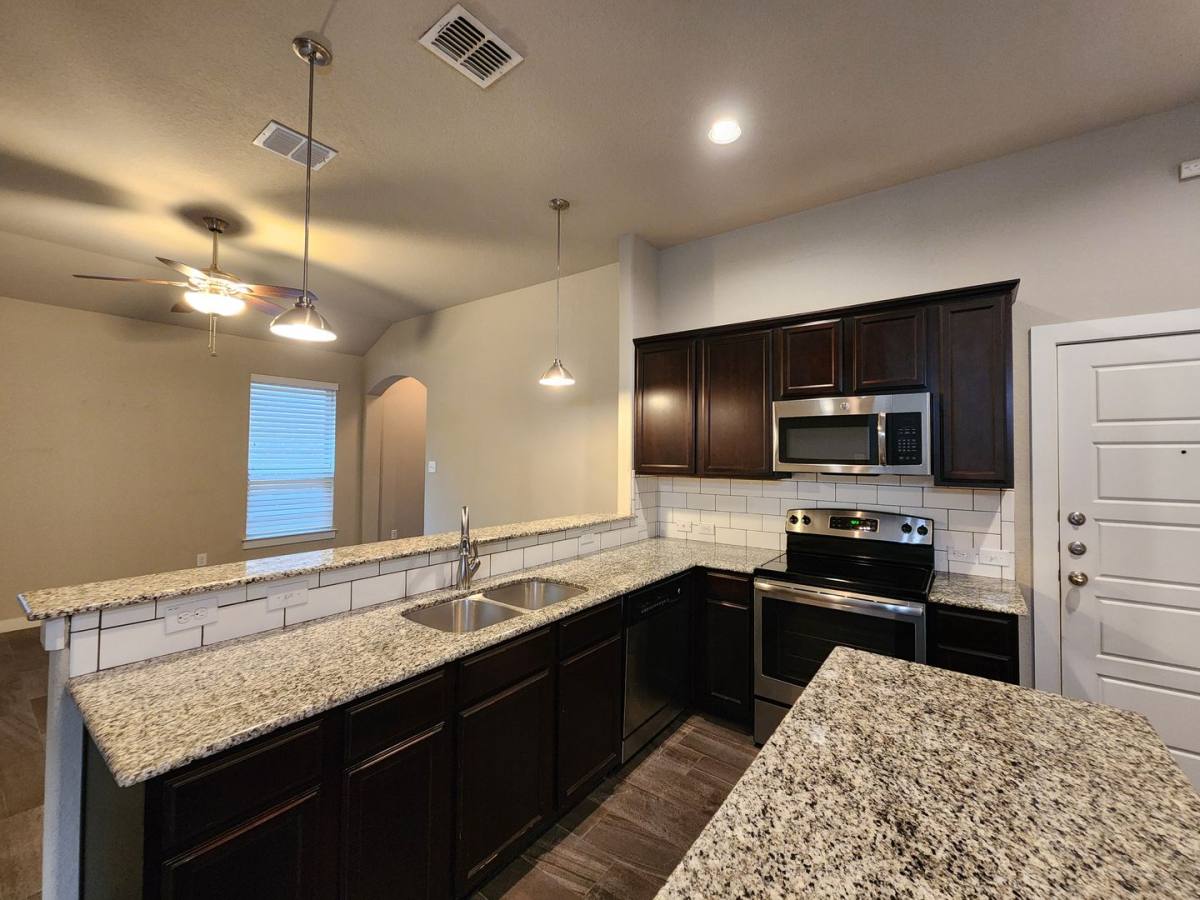 House for rent at 506 Creekside Forest, New Braunfels, TX 78130